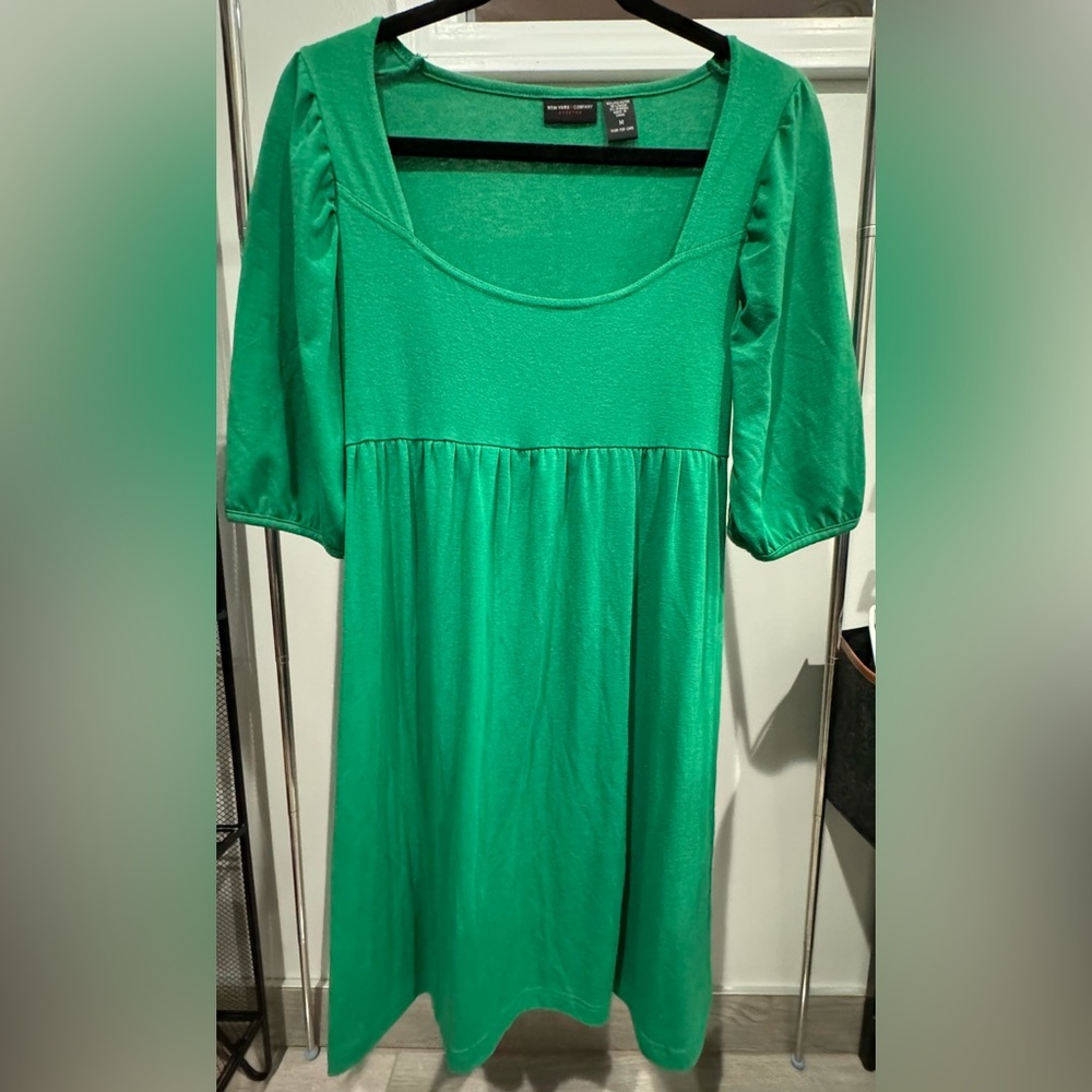 New York and Company Stretch Mid Sleeve Midi Length Boat Neck Green Dress Size M